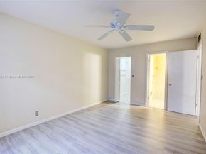 5300 Washington St T218, Hollywood FL 33021