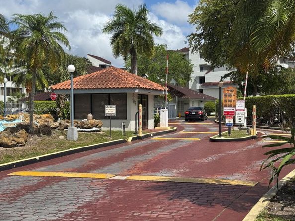 8255 SW 152nd Ave E410, Miami FL 33193