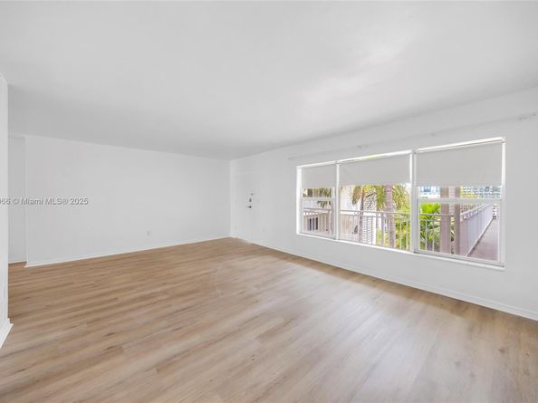 10001 W Bay Harbor Dr 404, Bay Harbor Islands FL 33154
