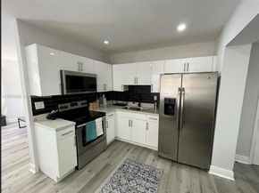 3050 NW 52nd St, Miami FL 33142