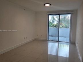 36 NW 6th Ave 408, Miami FL 33128