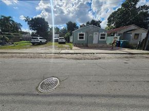 2944 NW 44th St, Miami FL 33142