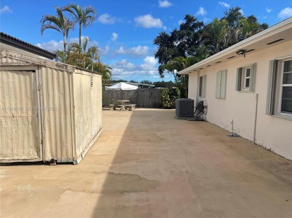 11365 SW 143rd Ct, Miami FL 33186