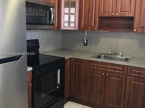 251 SW 134th Way 204M, Pembroke Pines FL 33027