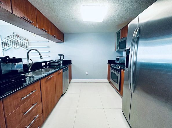 1800 N Bayshore Dr 3510, Miami FL 33132