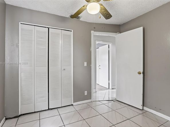 7201 SW 4th Ct, North Lauderdale FL 33068