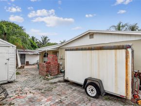 7201 SW 4th Ct, North Lauderdale FL 33068