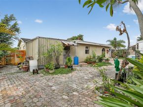 7201 SW 4th Ct, North Lauderdale FL 33068