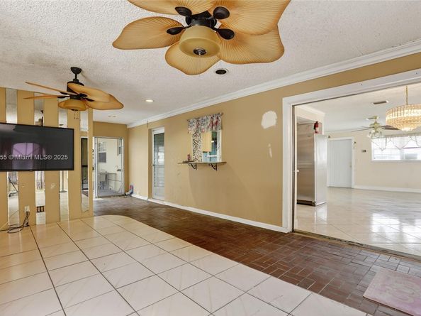 7201 SW 4th Ct, North Lauderdale FL 33068