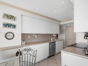 3500 Mystic Pointe Dr 3505, Aventura FL 33180