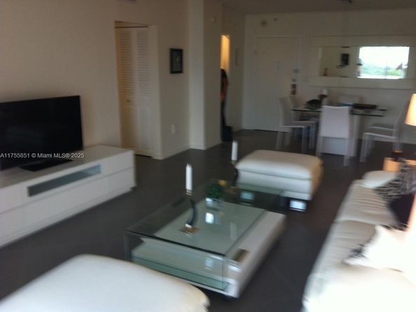 400 Kings Point Dr 810, Sunny Isles Beach FL 33160