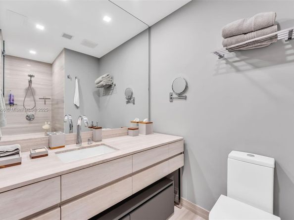 18975 Collins Ave 1002, Sunny Isles Beach FL 33160