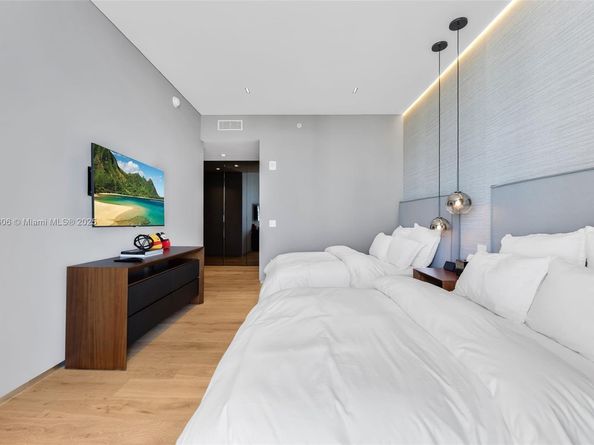 18975 Collins Ave 1002, Sunny Isles Beach FL 33160