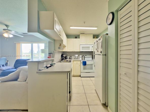 3201 W Flagler St 209, Miami FL 33135
