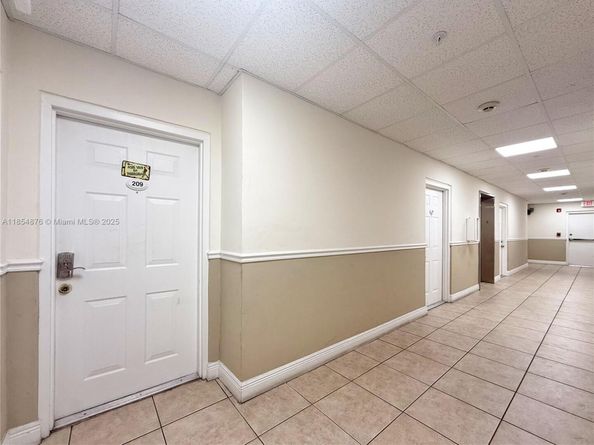 3201 W Flagler St 209, Miami FL 33135