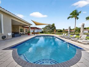 13003 SW 41st St, Davie FL 33330