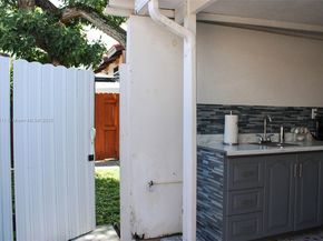 1805 SW 107th Ave 2610, Miami FL 33165