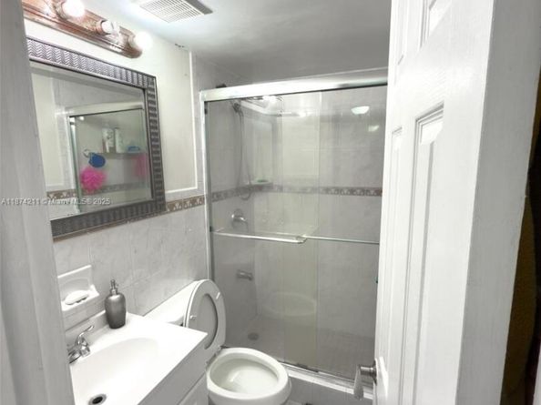 1805 SW 107th Ave 2610, Miami FL 33165