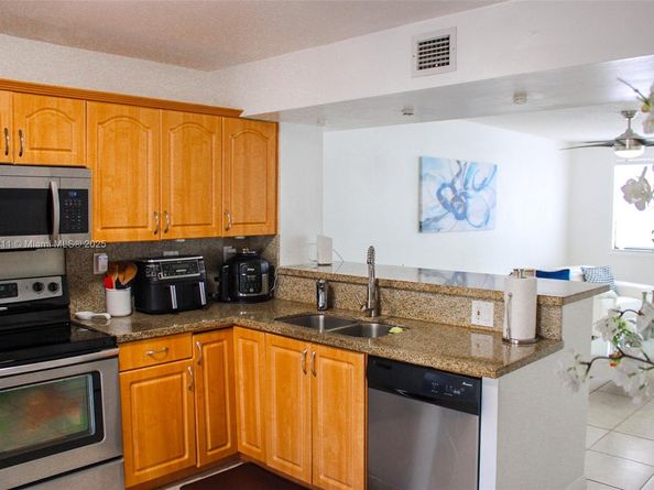 1805 SW 107th Ave 2610, Miami FL 33165