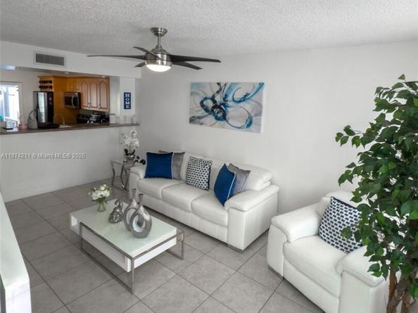 1805 SW 107th Ave 2610, Miami FL 33165