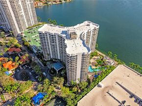 3600 Mystic Pointe Dr PH6, Aventura FL 33180