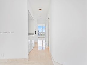 3600 Mystic Pointe Dr PH6, Aventura FL 33180