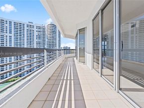 3600 Mystic Pointe Dr PH6, Aventura FL 33180