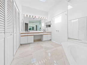 3600 Mystic Pointe Dr PH6, Aventura FL 33180