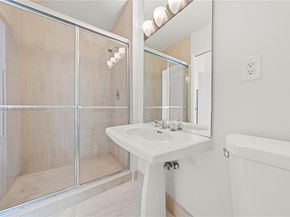 3600 Mystic Pointe Dr PH6, Aventura FL 33180