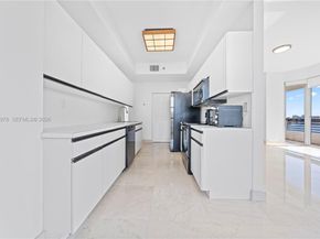 3600 Mystic Pointe Dr PH6, Aventura FL 33180