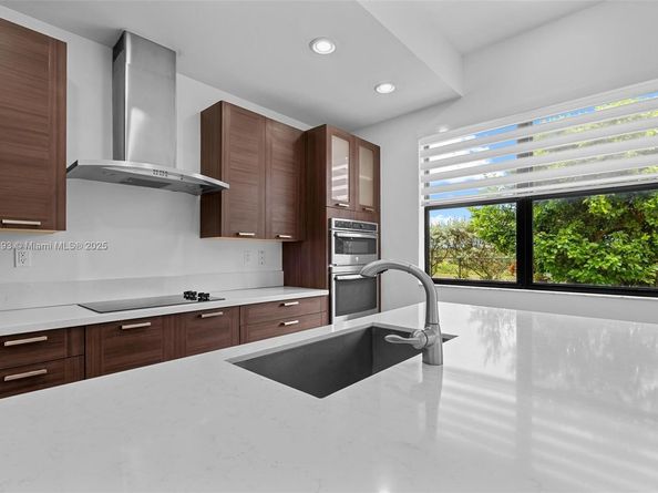 16175 SW 136th Ter, Miami FL 33196