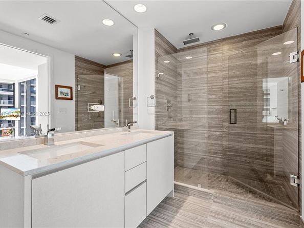 1010 Brickell Ave 4206, Miami FL 33131