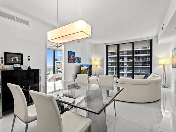 1010 Brickell Ave 4206, Miami FL 33131