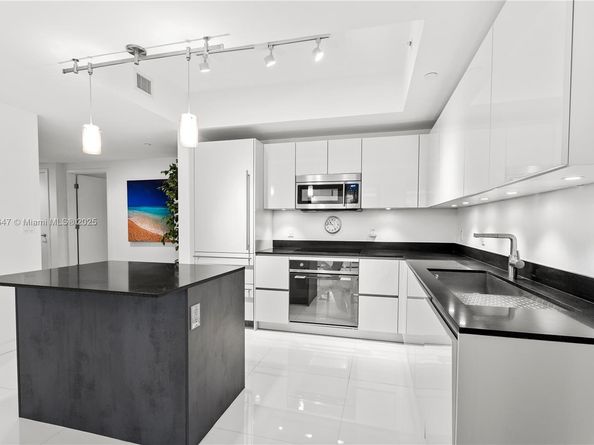 1010 Brickell Ave 4206, Miami FL 33131