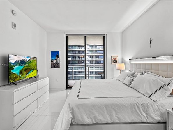 1010 Brickell Ave 4206, Miami FL 33131