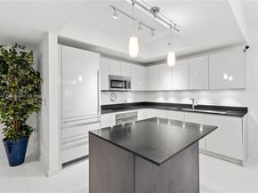 1010 Brickell Ave 4206, Miami FL 33131