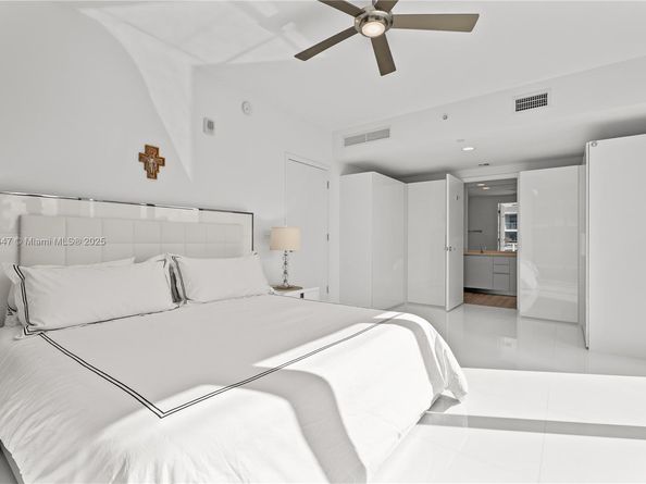 1010 Brickell Ave 4206, Miami FL 33131