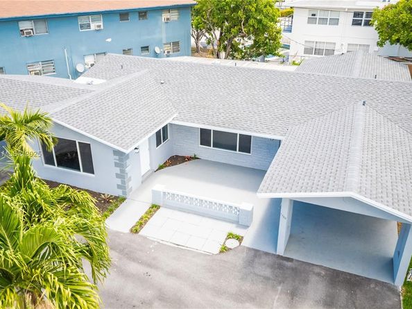 1750 NE 52nd St, Fort Lauderdale FL 33334