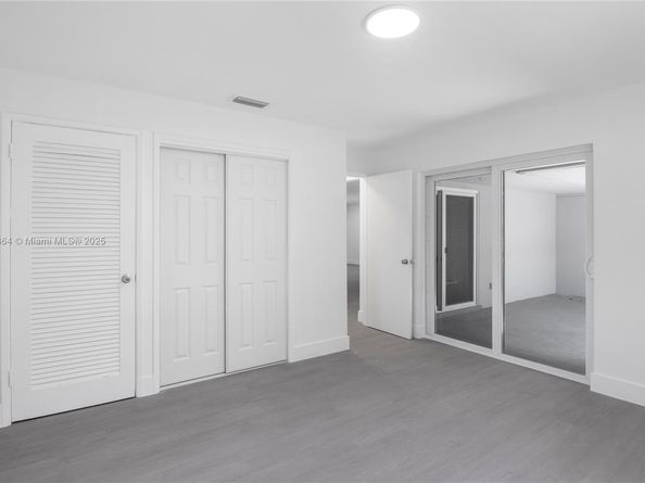 1750 NE 52nd St, Fort Lauderdale FL 33334