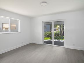 1750 NE 52nd St, Fort Lauderdale FL 33334