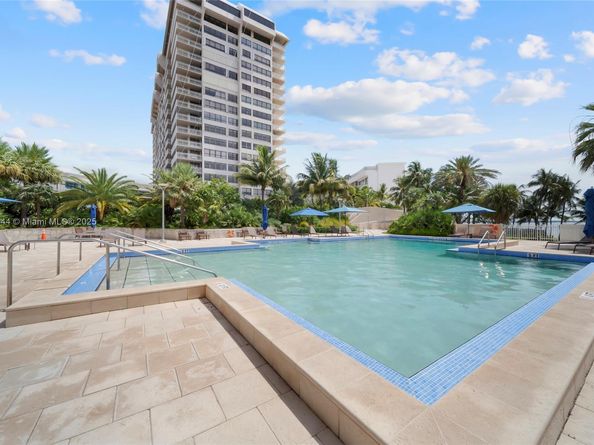 3 Grove Isle Dr C1804, Miami FL 33133