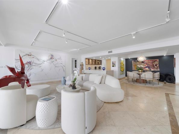 3 Grove Isle Dr C1804, Miami FL 33133