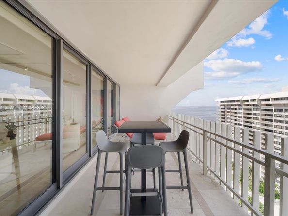 3 Grove Isle Dr C1804, Miami FL 33133
