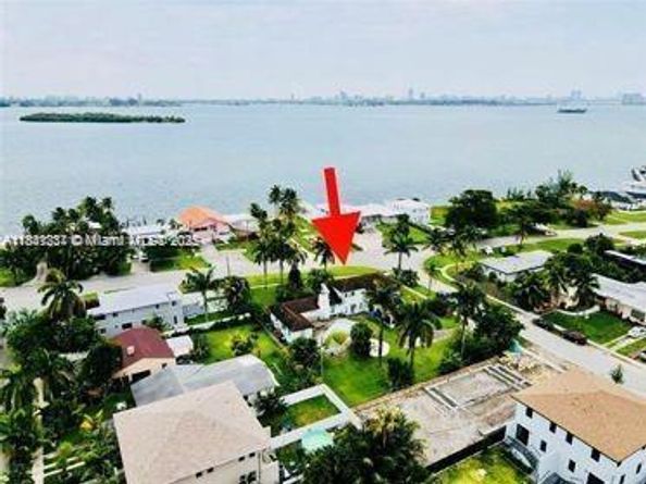 10900 N Bayshore Dr, Miami FL 33161