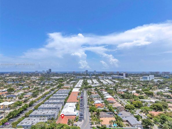 2101 NE 68th St Unit 202, Fort Lauderdale FL 33308