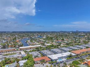 2101 NE 68th St Unit 202, Fort Lauderdale FL 33308