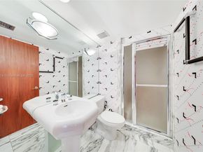 520 Brickell Key Dr A1104, Miami FL 33131