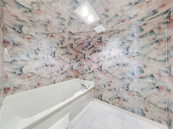 520 Brickell Key Dr A1104, Miami FL 33131