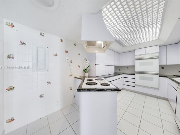 520 Brickell Key Dr A1104, Miami FL 33131