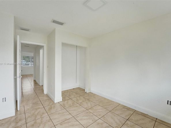 1154 NW 103rd St, Miami FL 33150